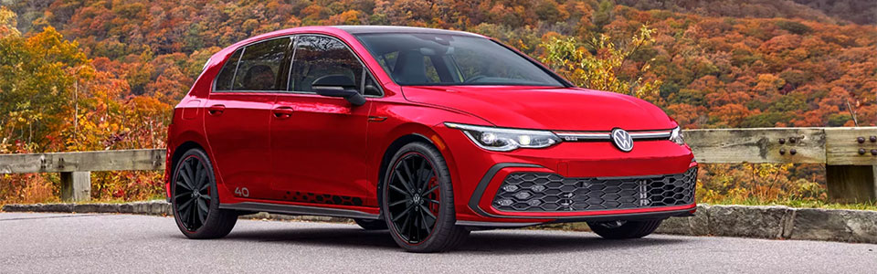 2021 Volkswagen Golf GTI Clubsport turns up the heat on the popular hot  hatch